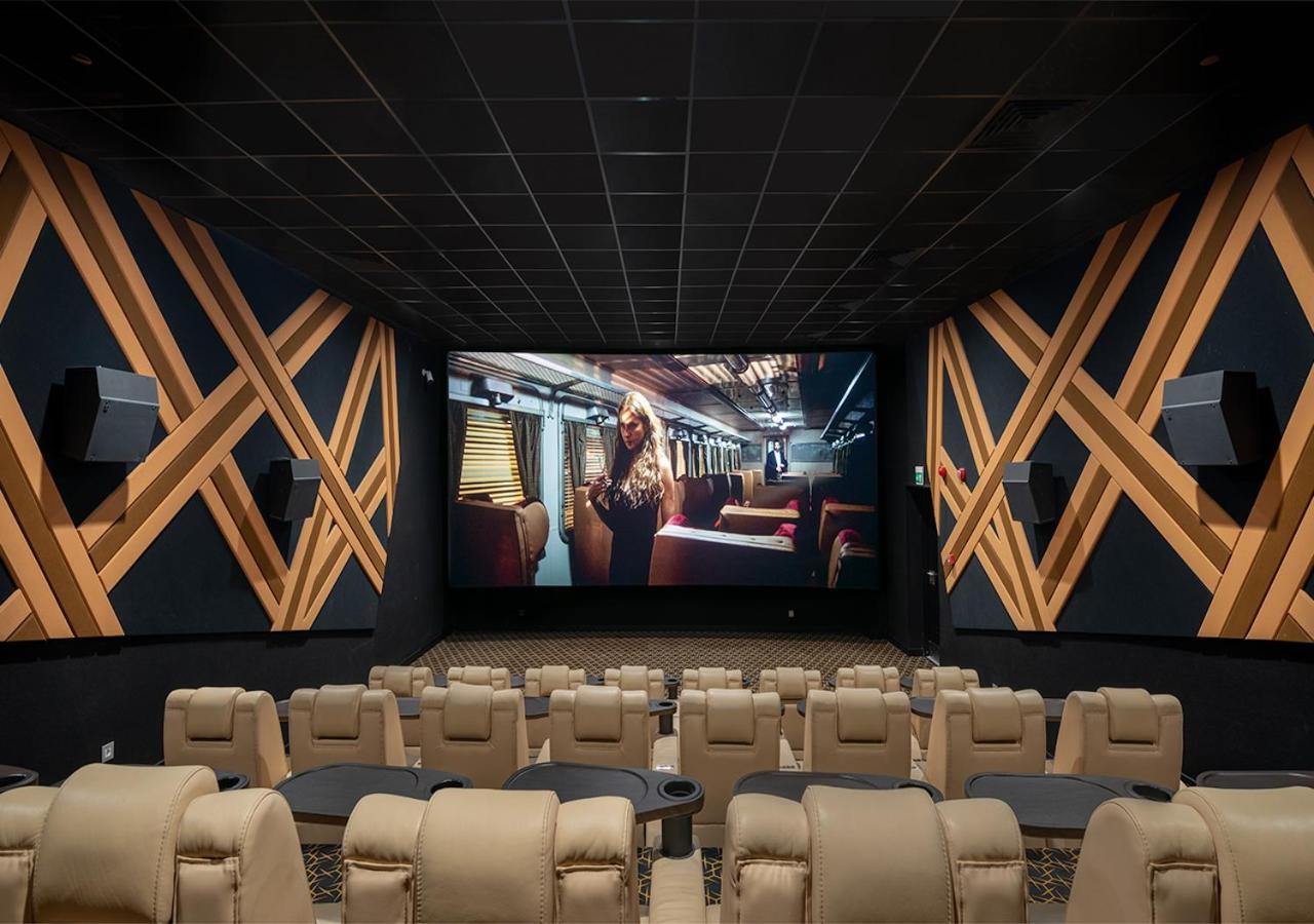 Crystal Inn Hotel - Alamein (Adults Only) El Alamein Exterior foto The interior of a typical movie theater